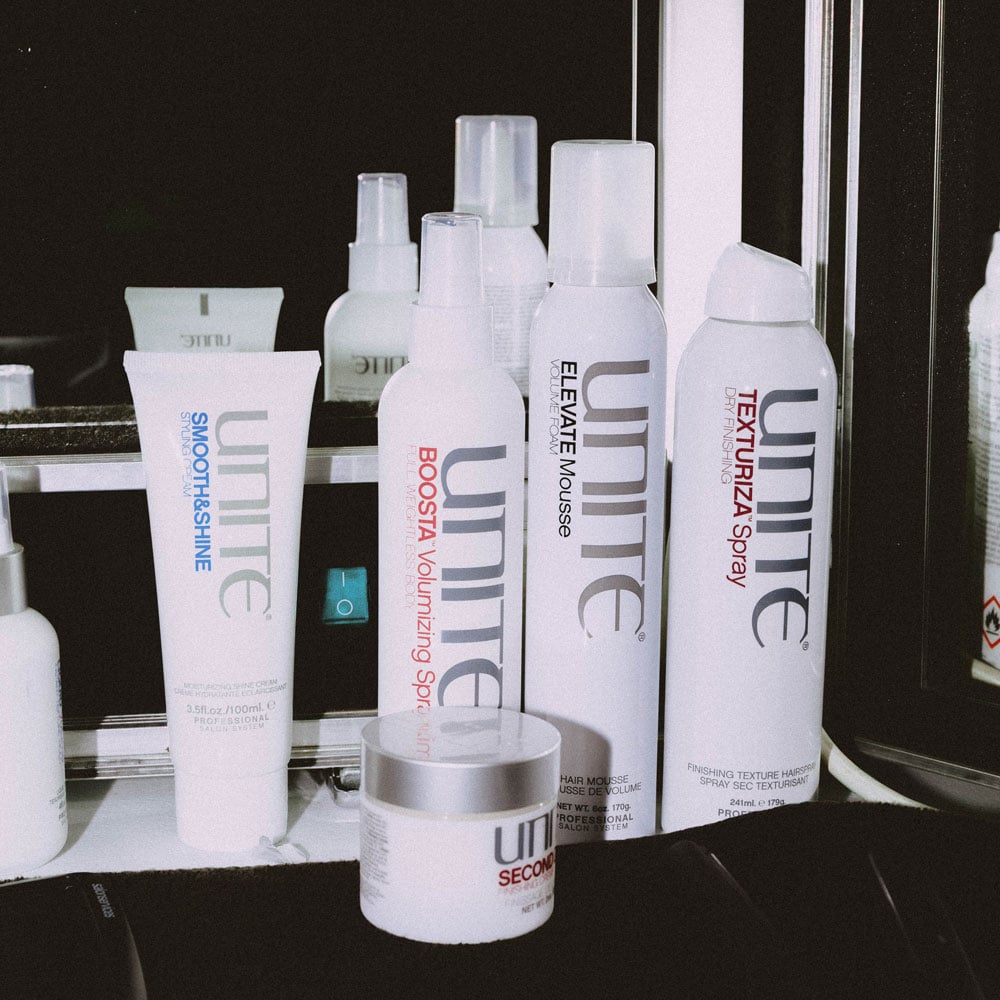 UNITE Hair-producten gebruikt backstage tijdens de Paris Fashion Week.